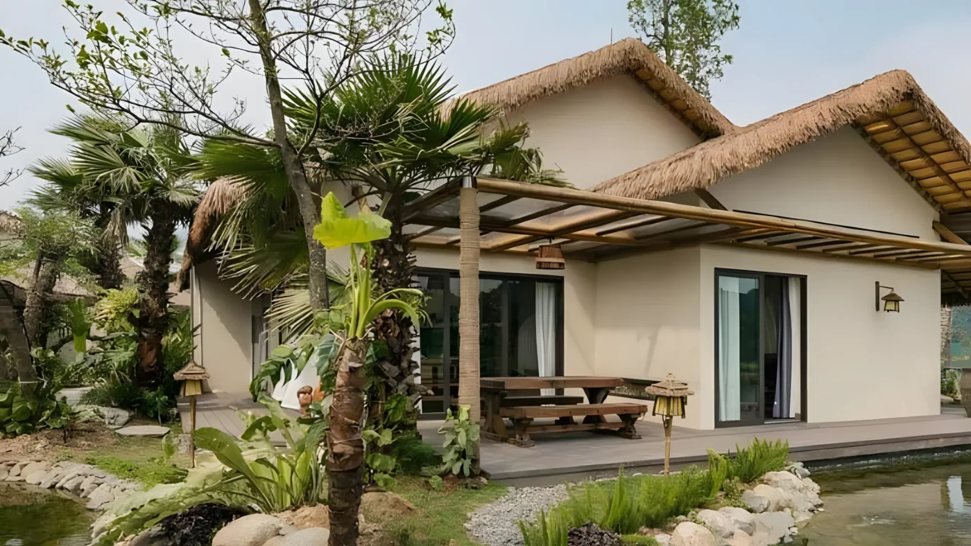 Sống Chậm Với Không Gian Kiến Trúc Mái Lá Truyền Thống